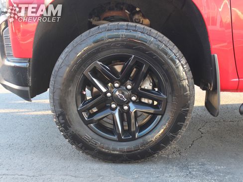 Used 2021 Chevrolet Silverado 1500 Custom Trail Boss image 30