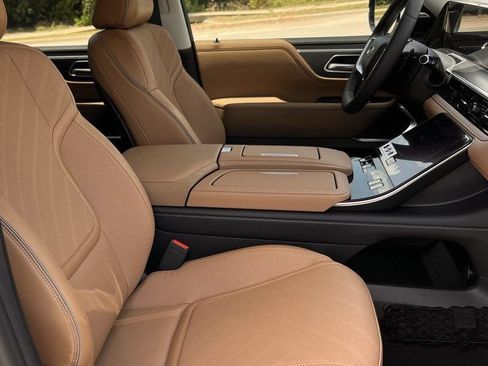New 2027 INFINITI QX80 Luxe AWD/4WD image 23