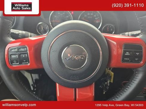 Used 2017 Jeep Wrangler Unlimited Rubicon AWD/4WD image 17