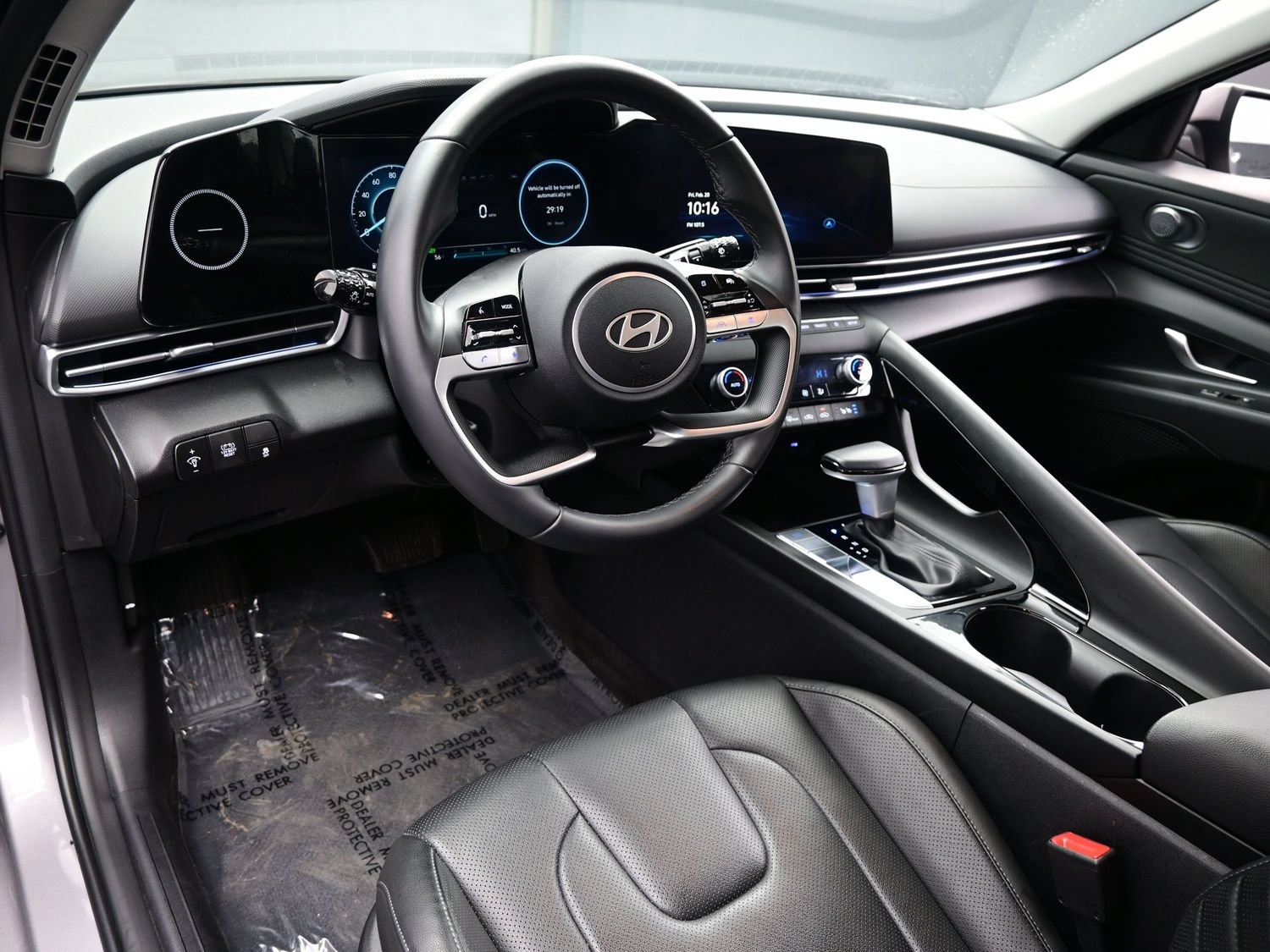 Certified 2025 Hyundai Elantra Limited FWD image 12