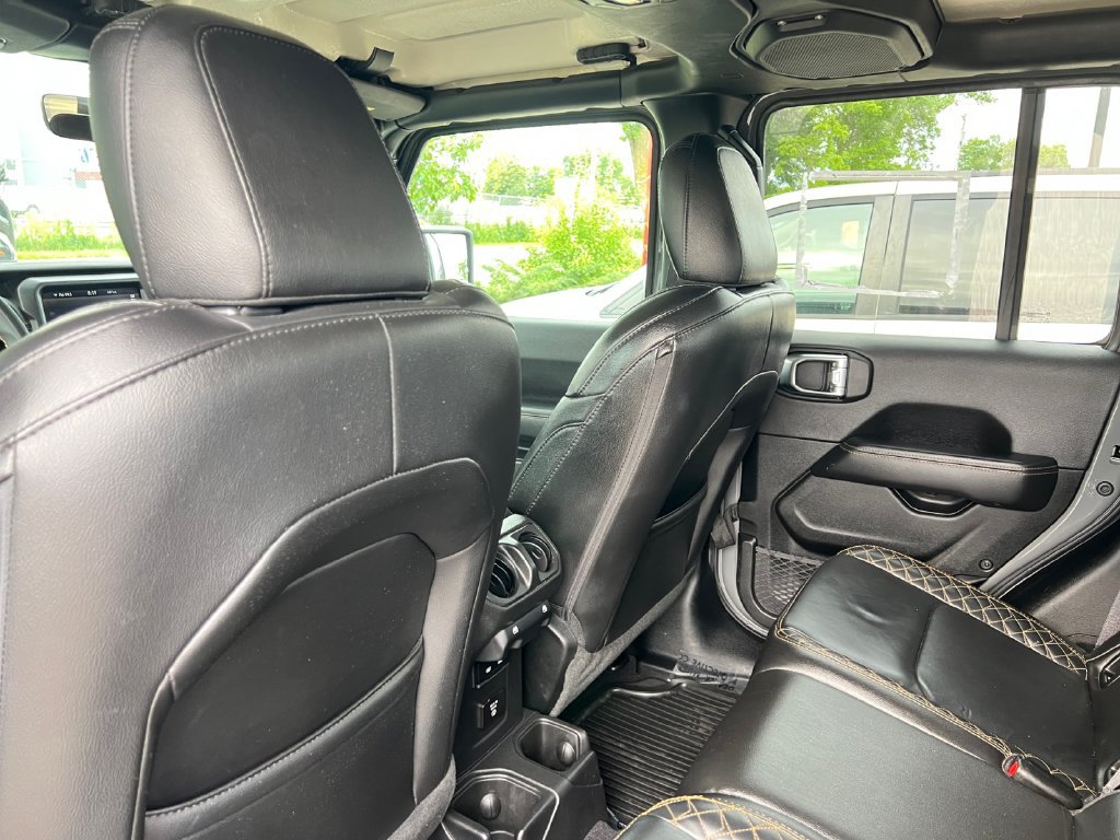 Used 2023 Jeep Gladiator Overland AWD/4WD image 37