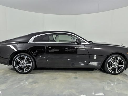 Used 2015 Rolls-Royce Wraith RWD image 9