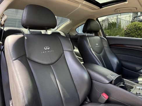 Used 2010 INFINITI G37 Journey w/ Premium Pkg RWD image 17