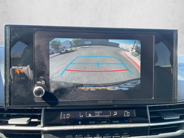 Used 2026 Toyota Sienna LE FWD image 14