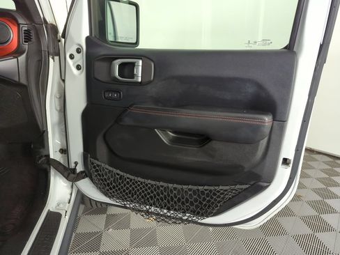 Used 2019 Jeep Wrangler Unlimited Rubicon AWD/4WD image 30