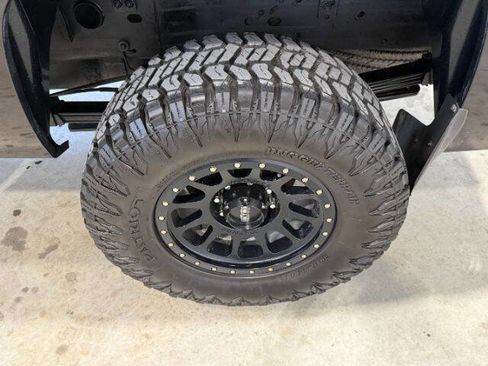 Used 2009 Chevrolet Silverado 2500 LT w/ Exterior Plus Package image 14