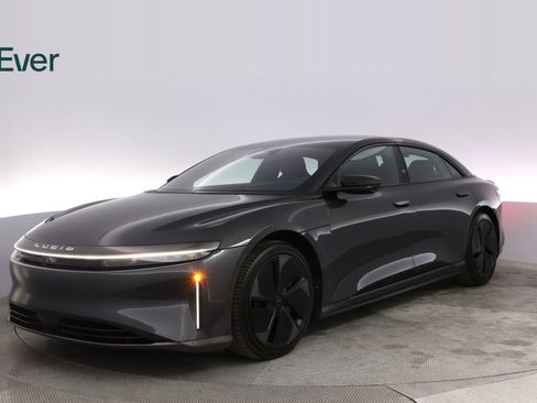 Used 2023 Lucid Air Grand Touring image 2