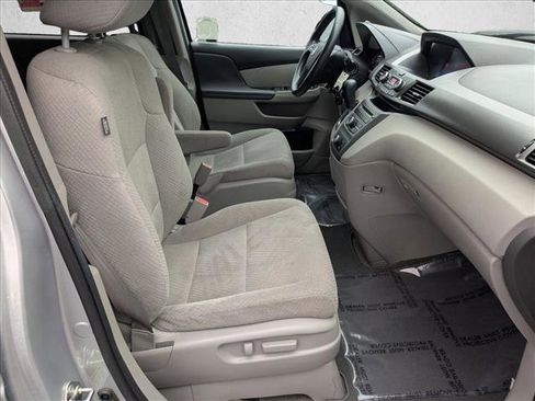 Used 2015 Honda Odyssey LX image 21
