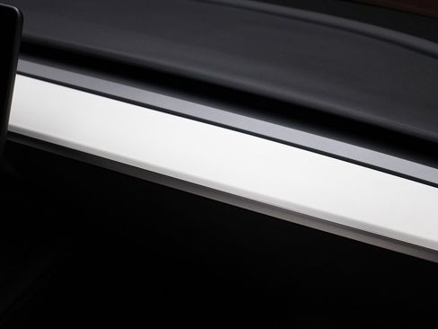 Used 2023 Tesla Model Y Long Range image 35