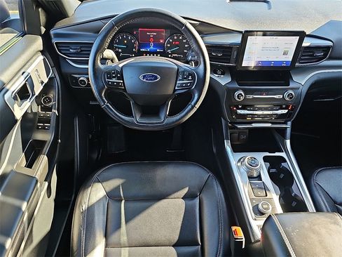 Used 2020 Ford Explorer XLT w/ Equipment Group 202A image 13