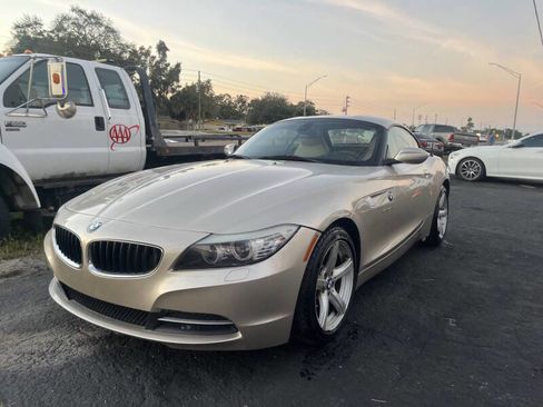 Used 2009 BMW Z4 sDrive30i image 14