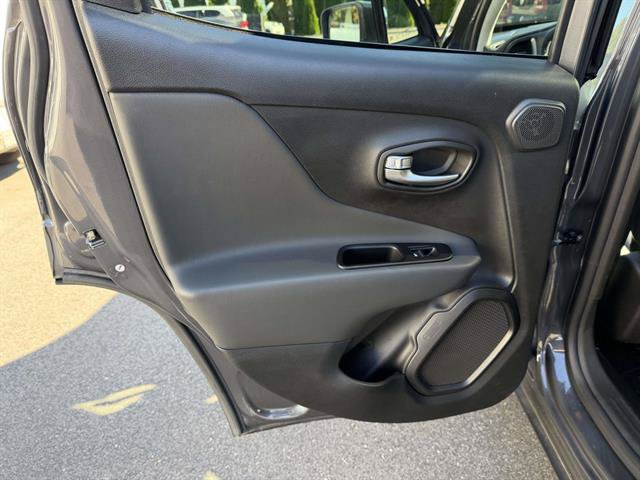 Used 2022 Jeep Renegade Limited w/ Sun, Sound & Wheels Group AWD/4WD image 14