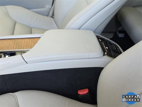 Used 2021 Volvo XC90 T8 Inscription Expression w/ Climate Package image 8