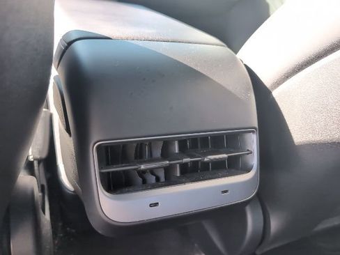 Used 2023 Tesla Model Y Long Range image 20