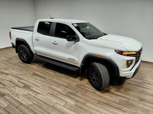 Used 2024 GMC Canyon Elevation w/ Elevation Premium Package AWD/4WD image 18