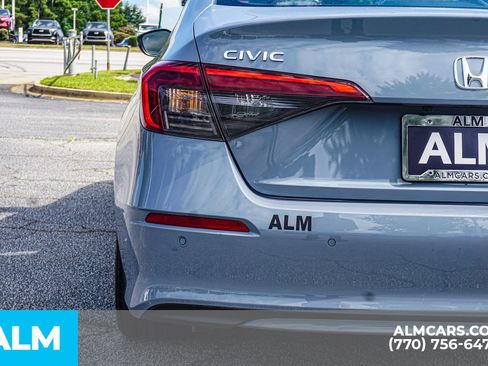 Used 2022 Honda Civic Touring image 16