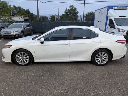 Used 2020 Toyota Camry LE FWD image 4