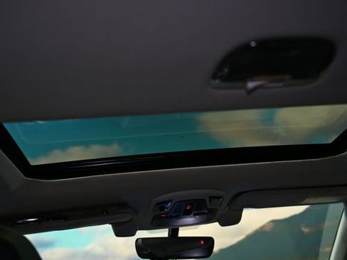 Used 2022 Subaru Outback Limited w/ Popular Package #2 image 56