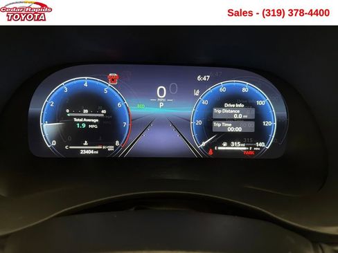 Used 2024 Toyota Highlander Platinum image 16