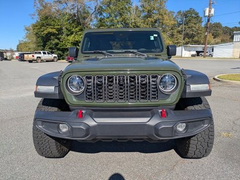 Used 2024 Jeep Gladiator Rubicon w/ Technology Group image 9