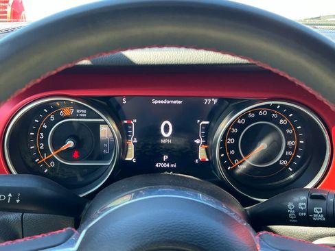 Used 2023 Jeep Wrangler Unlimited Rubicon AWD/4WD image 23