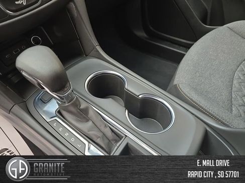 Used 2023 Chevrolet Equinox LT image 23