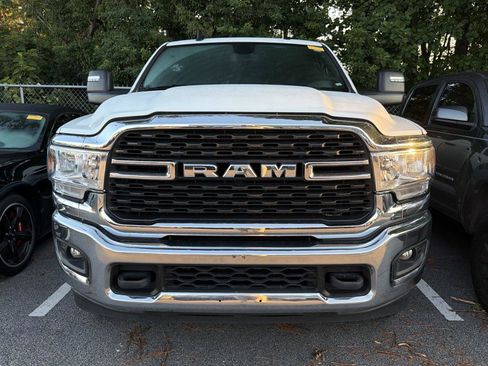 Used 2024 RAM 2500 Big Horn AWD/4WD image 2