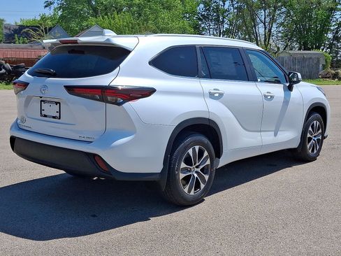 New 2026 Toyota Highlander XLE AWD/4WD image 12