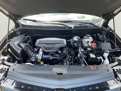 Used 2025 Cadillac XT6 Sport w/ Platinum Package AWD/4WD image 11