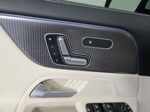 Used 2022 Mercedes-Benz GLA 250 image 17