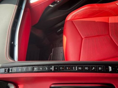 Used 2022 Chevrolet Corvette Stingray Premium Conv w/ Z51 Performance Package RWD image 5