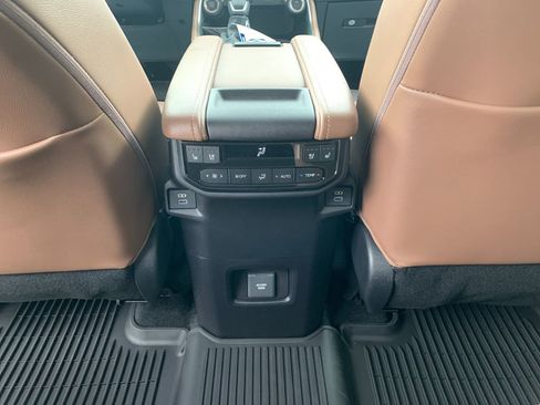 New 2026 Toyota Grand Highlander Platinum image 14