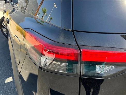 New 2025 Nissan Pathfinder SL image 11