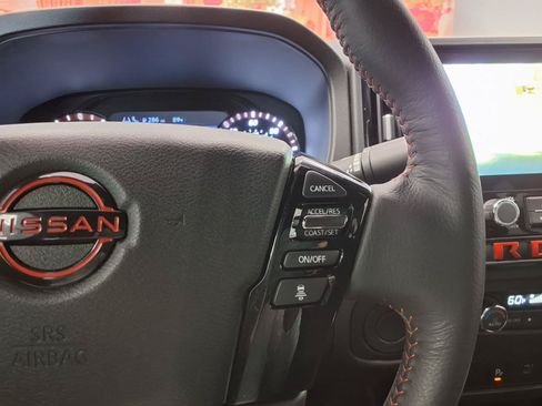 Used 2025 Nissan Frontier Pro-X RWD image 30