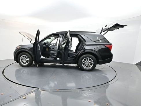 New 2025 Ford Explorer Active image 37