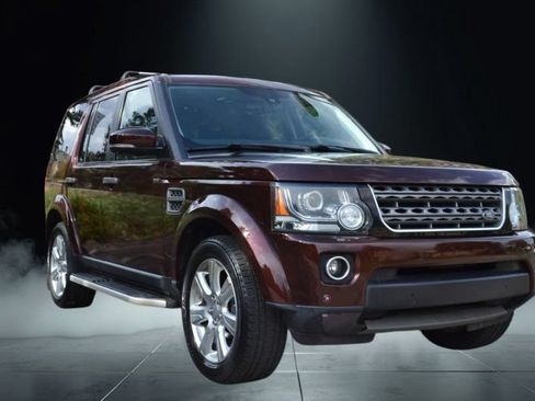 Used 2016 Land Rover LR4 HSE AWD/4WD image 6