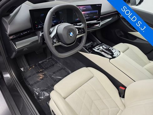 Certified 2024 BMW 530i w/ Premium Package RWD image 10