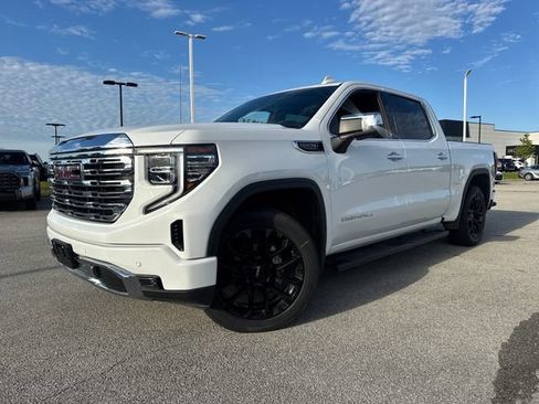 Used 2023 GMC Sierra 1500 Denali w/ Technology Package AWD/4WD image 1