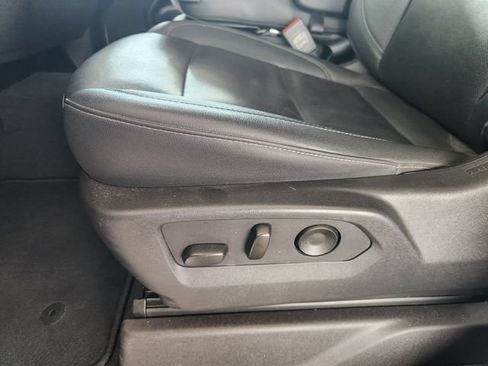 Used 2025 GMC Sierra 1500 SLT RWD image 23