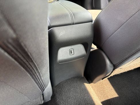 Used 2025 Nissan Sentra SV FWD image 20