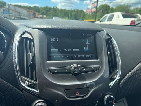 Used 2016 Chevrolet Cruze LT w/ Convenience Package FWD image 27