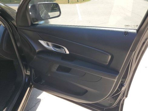 Used 2017 GMC Terrain SLE FWD image 25