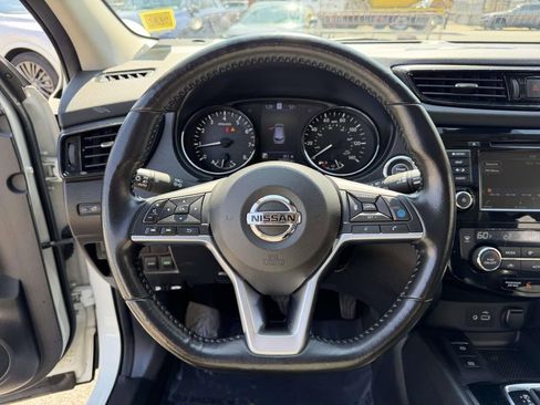 Used 2021 Nissan Rogue Sport SL w/ Premium Package image 31