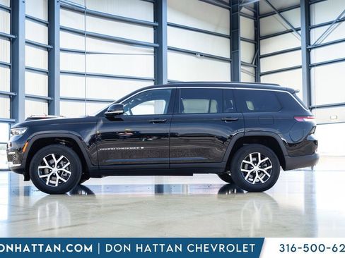 Used 2024 Jeep Grand Cherokee L Limited w/ Luxury Tech Group II image 2