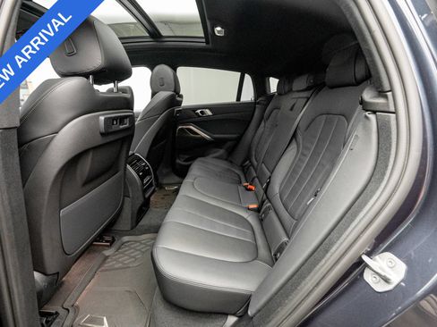 Used 2022 BMW X6 xDrive40i w/ M Sport Package AWD/4WD image 18