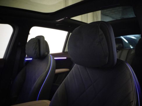 Used 2026 Mercedes-Benz EQS 550 4MATIC SUV image 13