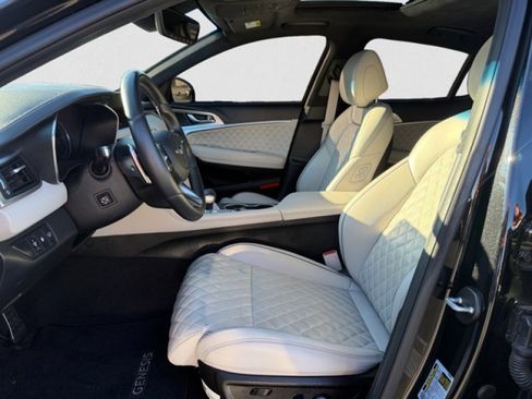 Used 2023 Genesis G70 3.3T w/ Sport Prestige Package image 10