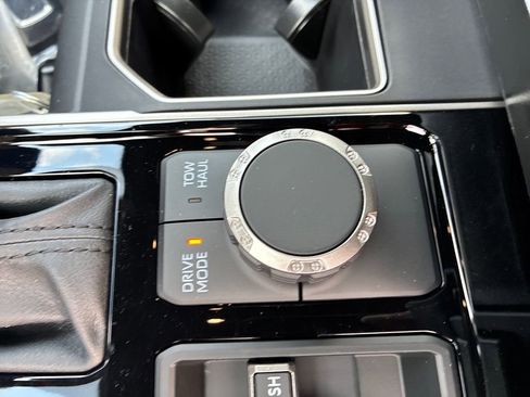 New 2026 Toyota Tundra Limited AWD/4WD image 39