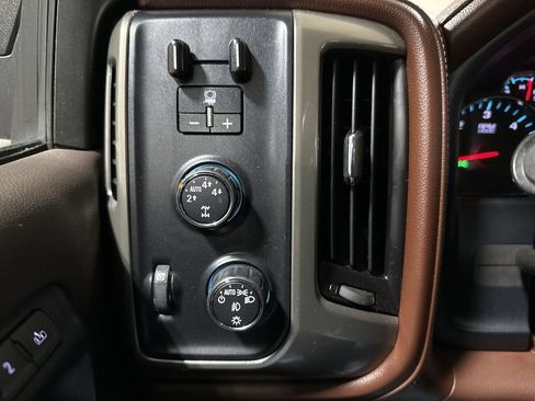 Used 2016 Chevrolet Silverado 1500 High Country AWD/4WD image 19