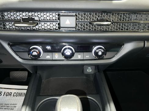 Used 2023 Honda HR-V LX image 26
